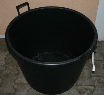 Pflanzkübel Kunststoff Schwarzl 160 Liter mit zwei Henkel und Löcher Ø 80cm Höhe 51cm